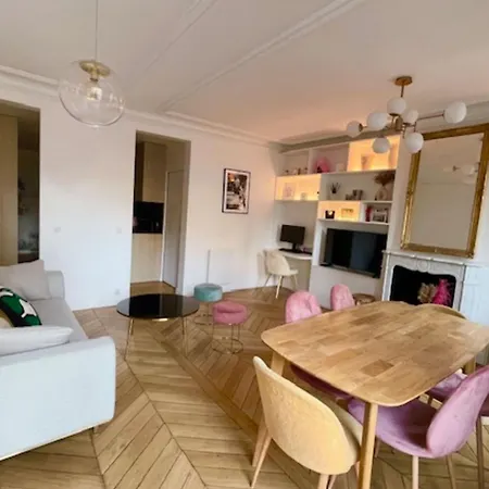 Quiet Renovated Nest In 17th District شقة باريس