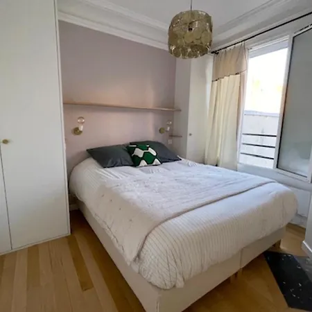 Quiet Renovated Nest In 17th District باريس